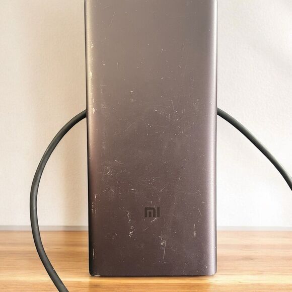 Xiaomi 10000 mAh Power Bank Dual input output Support fast Charging - Picture 1 of 9